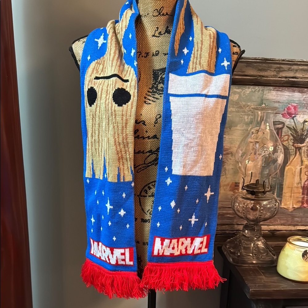 Marvel Guardians of the Galaxy Groot Scarf with Red Fringe.